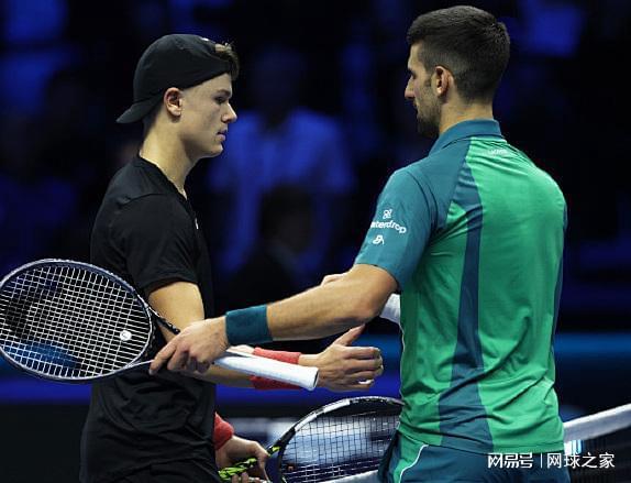 踩在刀尖上 踩在刀尖上